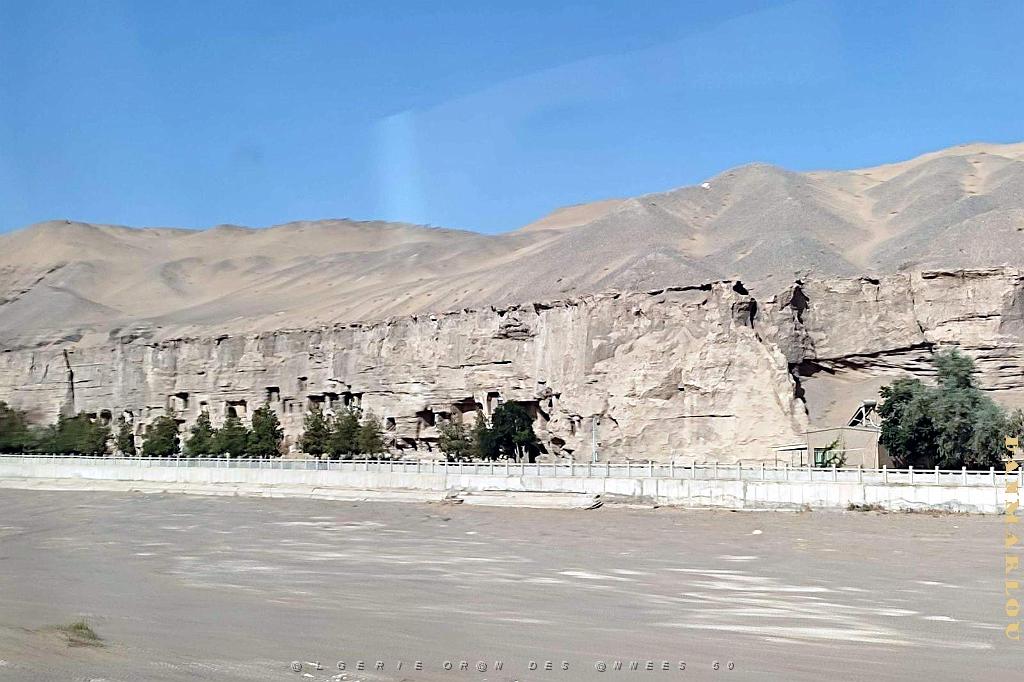 DUNHUANG - 026 -Grottes de Mogao .jpg